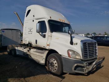  Salvage Freightliner Cascadia 1