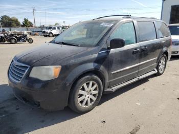  Salvage Chrysler Minivan