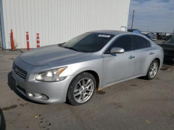  Salvage Nissan Maxima