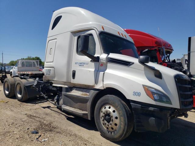  Salvage Freightliner Cascadia 1