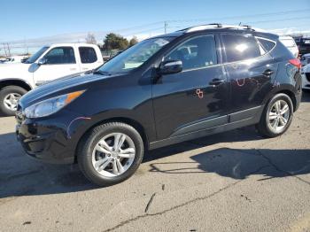  Salvage Hyundai TUCSON