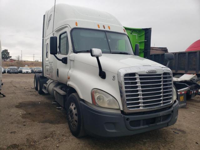  Salvage Freightliner Cascadia 1