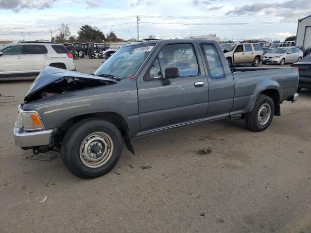  Salvage Toyota Pickup