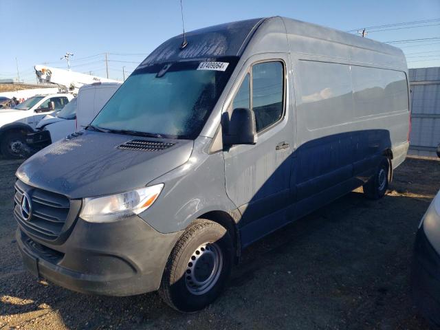  Salvage Mercedes-Benz Sprinter