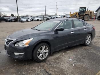  Salvage Nissan Altima