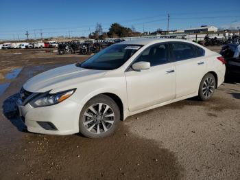  Salvage Nissan Altima