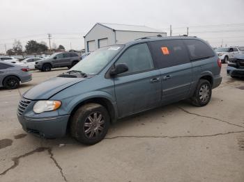  Salvage Chrysler Minivan