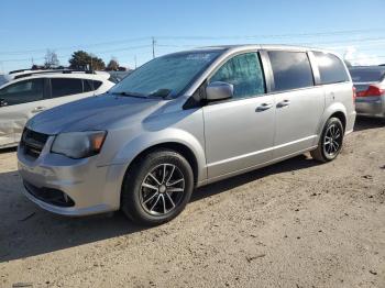  Salvage Dodge Caravan