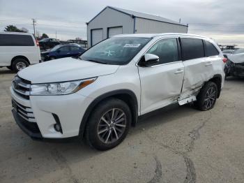  Salvage Toyota Highlander