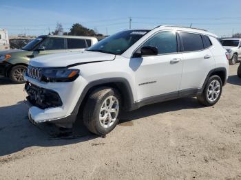  Salvage Jeep Compass