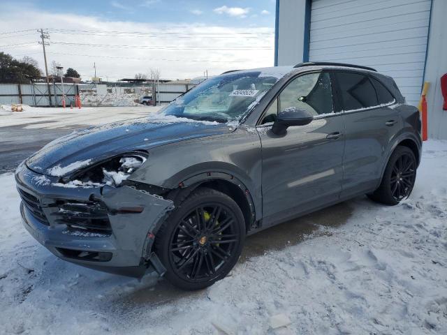  Salvage Porsche Cayenne