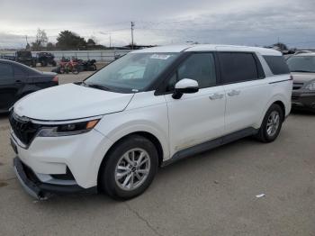  Salvage Kia Carnival