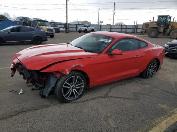  Salvage Ford Mustang