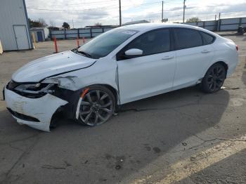  Salvage Chrysler 200
