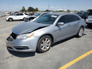  Salvage Chrysler 200
