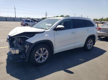  Salvage Toyota Highlander
