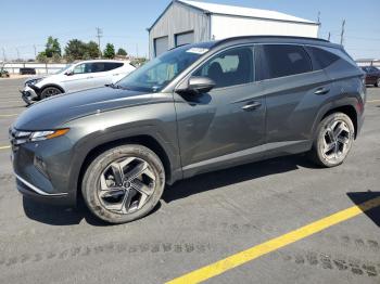  Salvage Hyundai TUCSON
