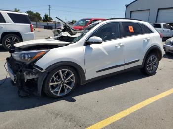  Salvage Kia Niro