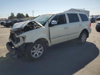  Salvage Chrysler Aspen