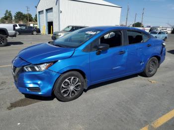  Salvage Nissan Versa