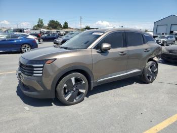  Salvage Nissan Kicks