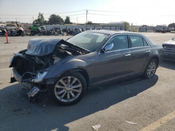  Salvage Chrysler 300