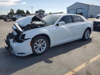  Salvage Chrysler 300