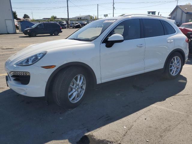  Salvage Porsche Cayenne