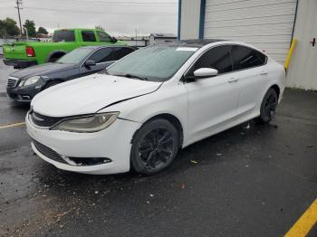  Salvage Chrysler 200