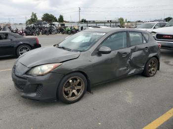  Salvage Mazda 3