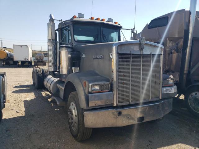  Salvage Kenworth W900