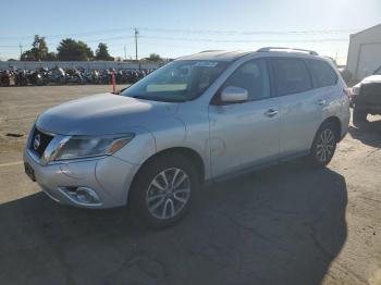  Salvage Nissan Pathfinder