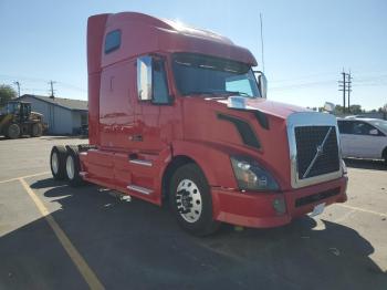  Salvage Volvo Vnl