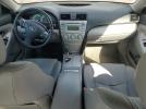 Toyota Camry Le Image 3