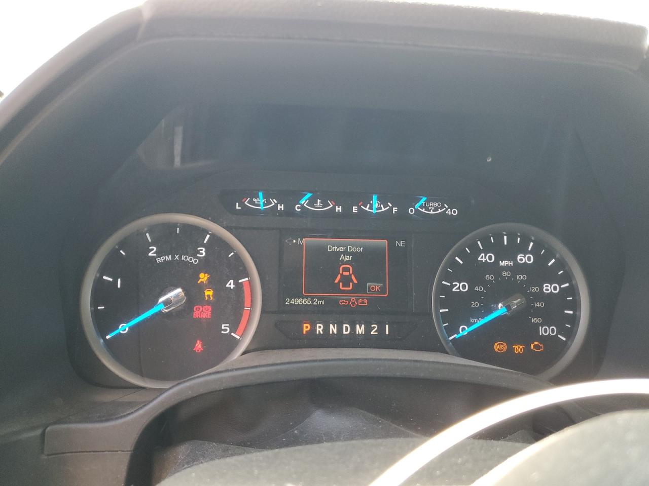 Ford F-450 Super Duty Image 10