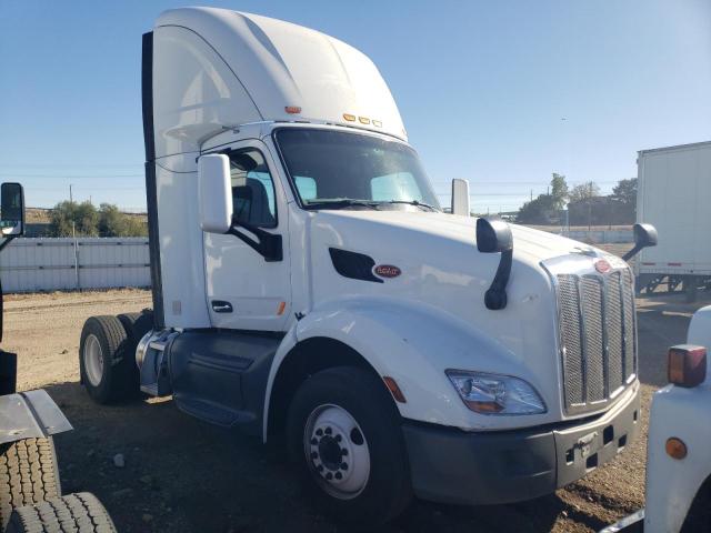  Salvage Peterbilt 579