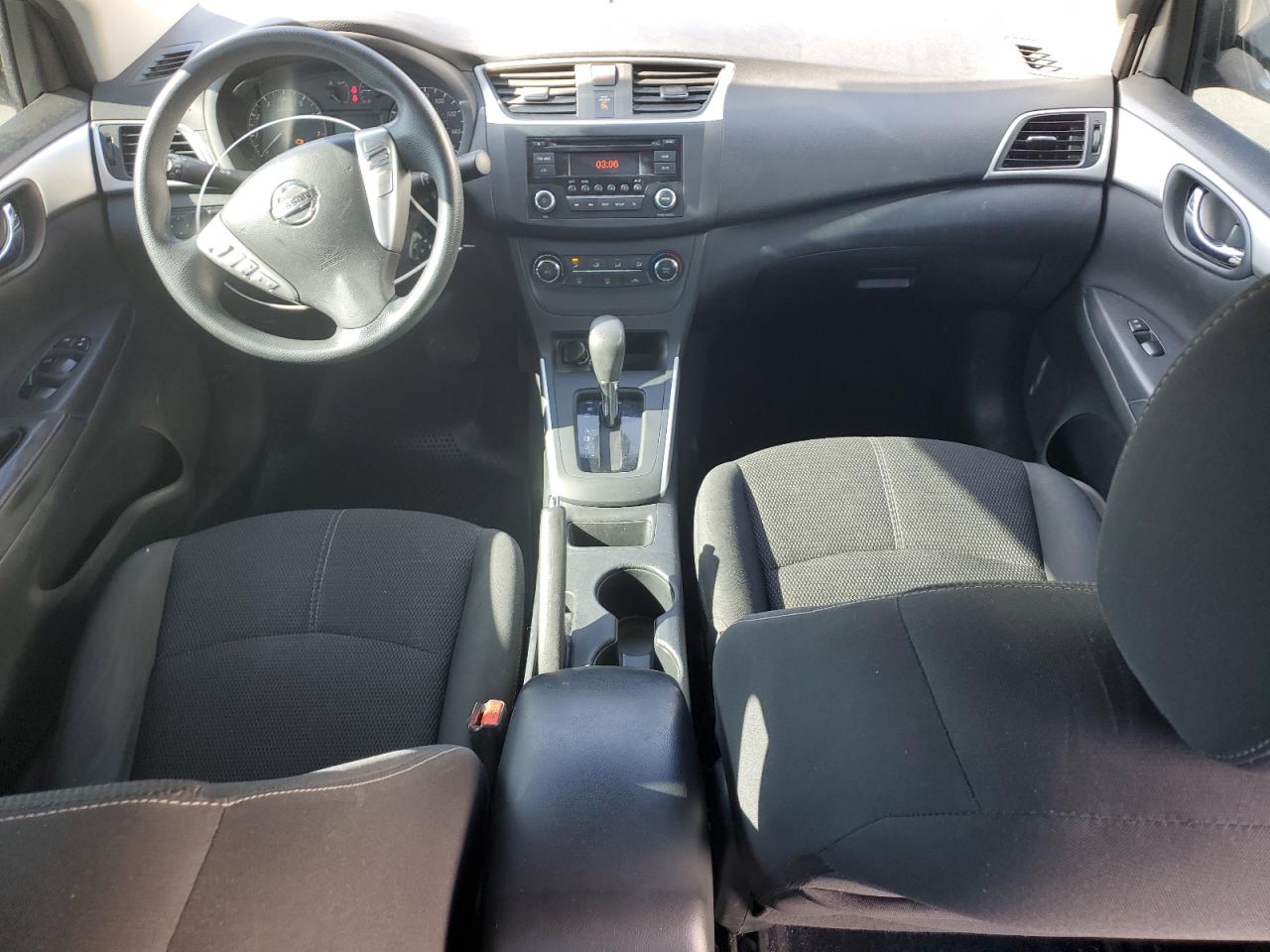 Nissan Sentra S Image 5