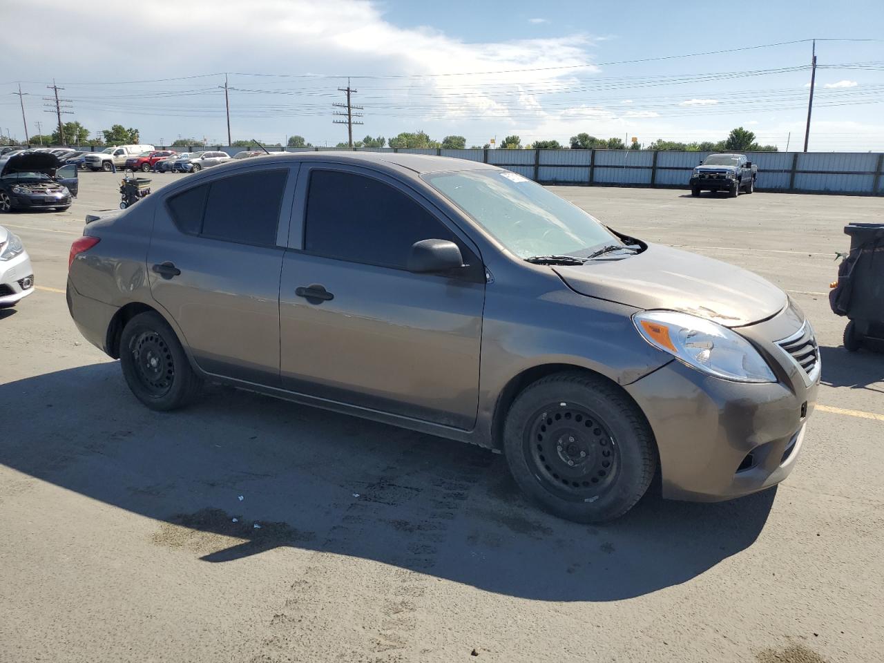 Nissan Versa S Image 8