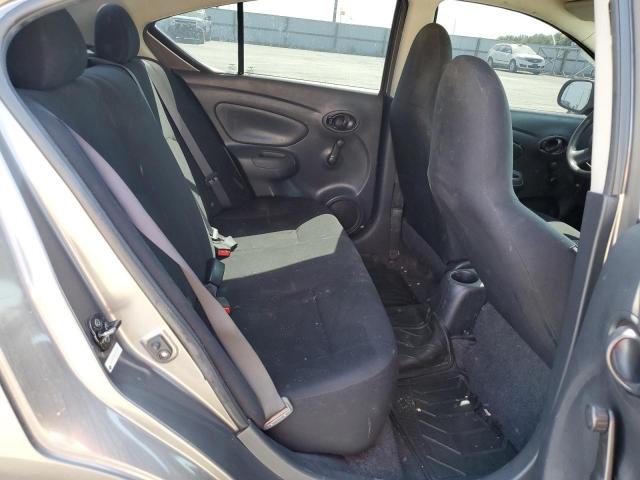 Nissan Versa S Image 6