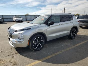  Salvage Mitsubishi Outlander