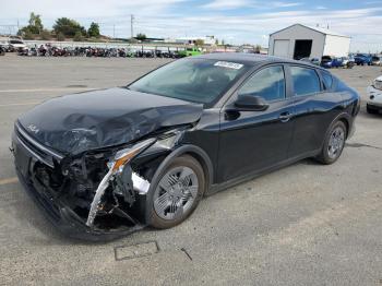  Salvage Kia K4 Lx