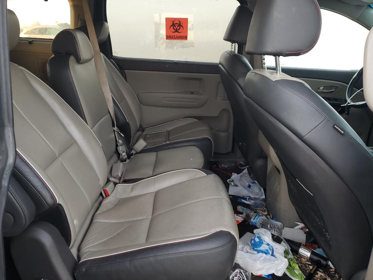 Kia Sedona Lx Image 7