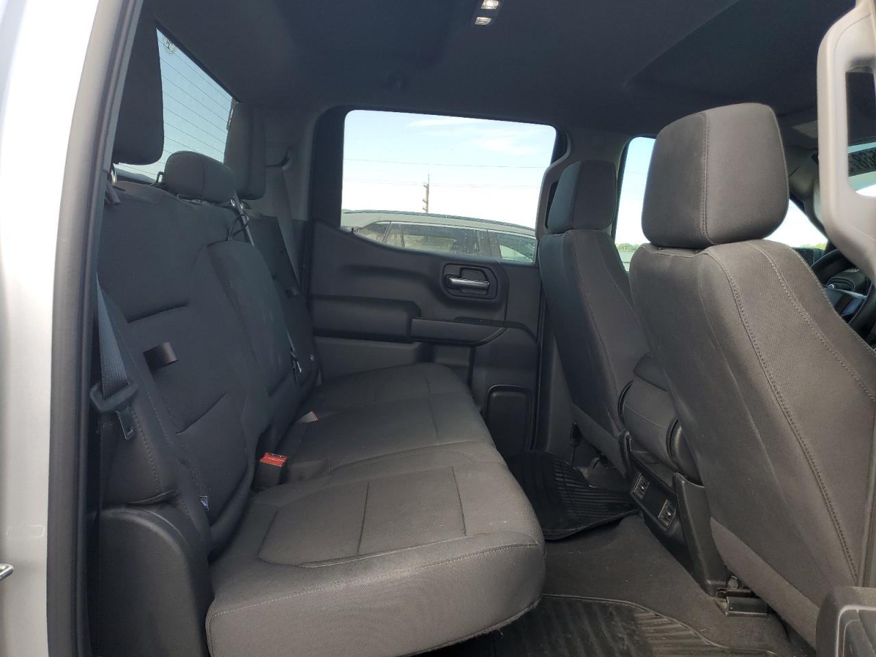 Chevrolet Silverado K1500 Custom Image 9