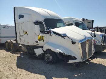  Salvage Kenworth Constructi