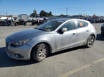 Salvage Mazda 3