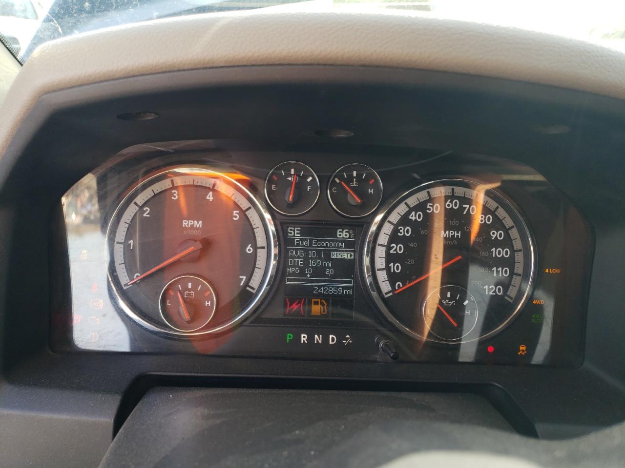 Dodge Ram 1500 Image 8