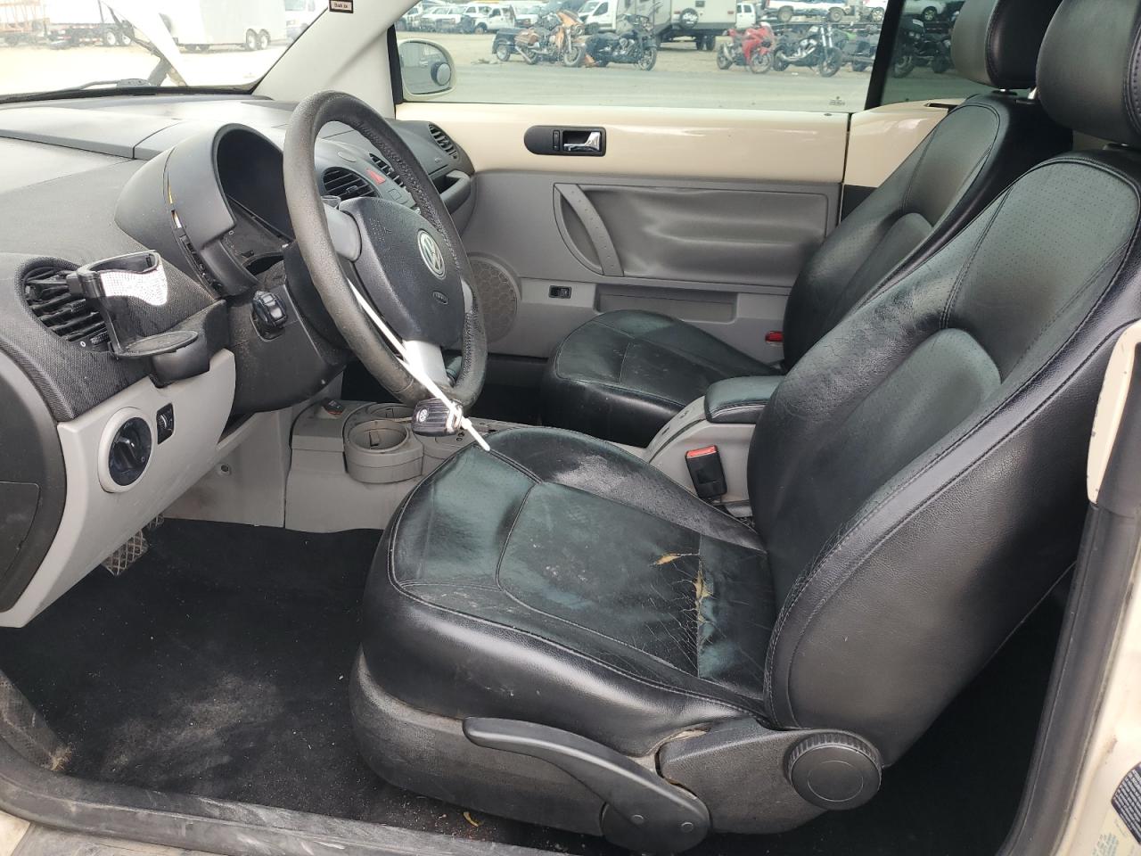 Volkswagen Beetle Gls Image 10