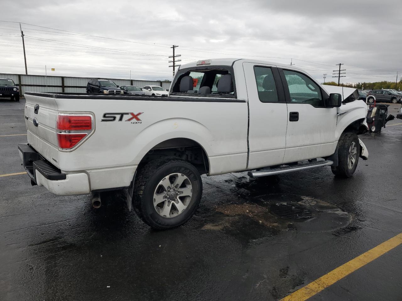 Ford F-150 Super Cab Image 5