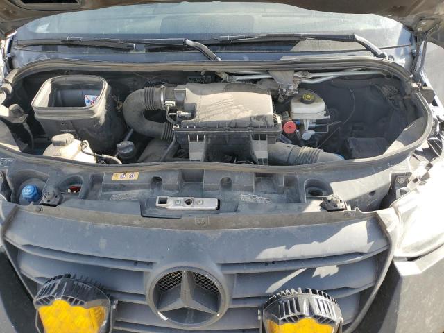 Mercedes-Benz Sprinter 2500 Image 12