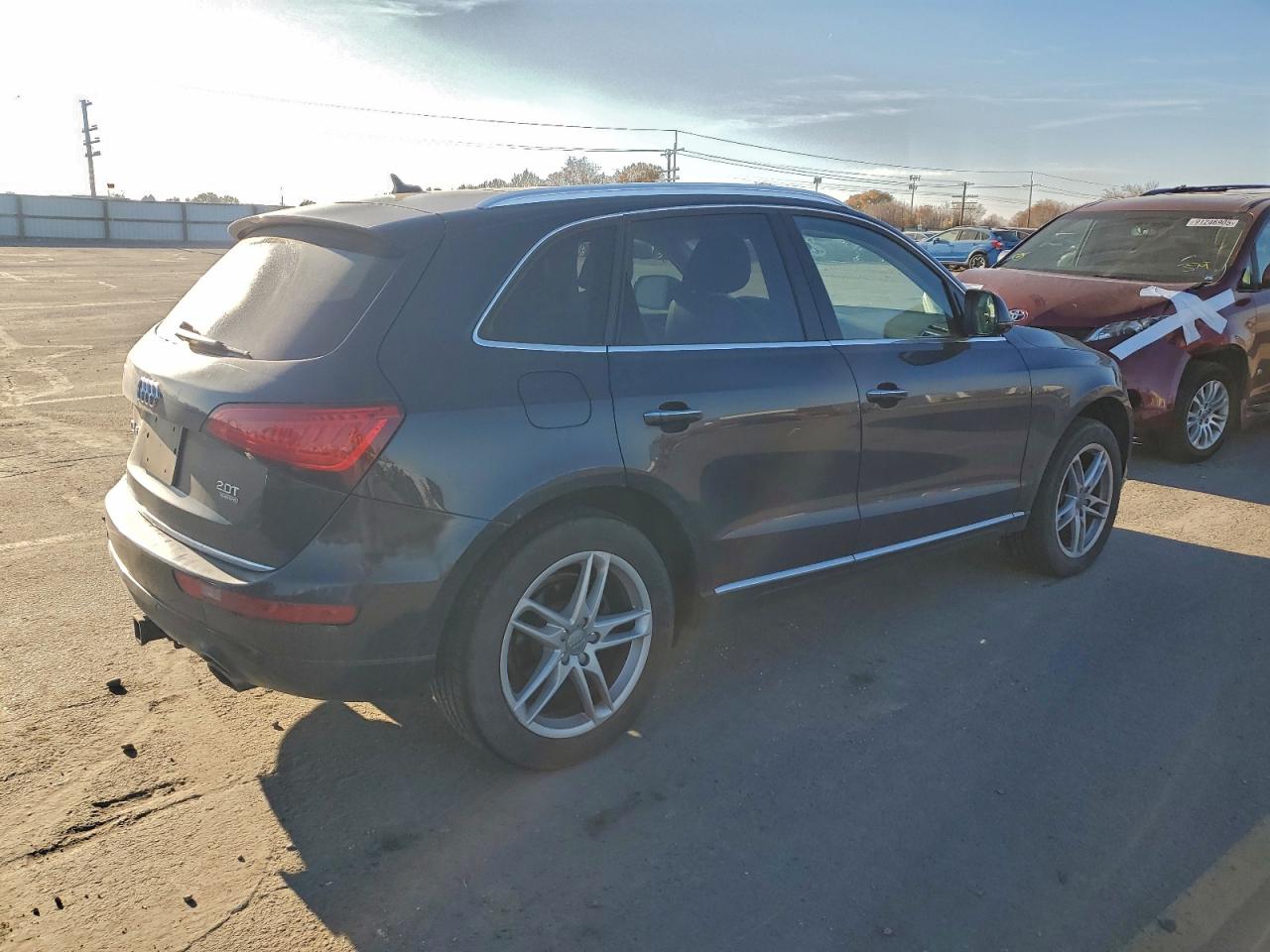 Audi Q5 Premium Plus Image 10